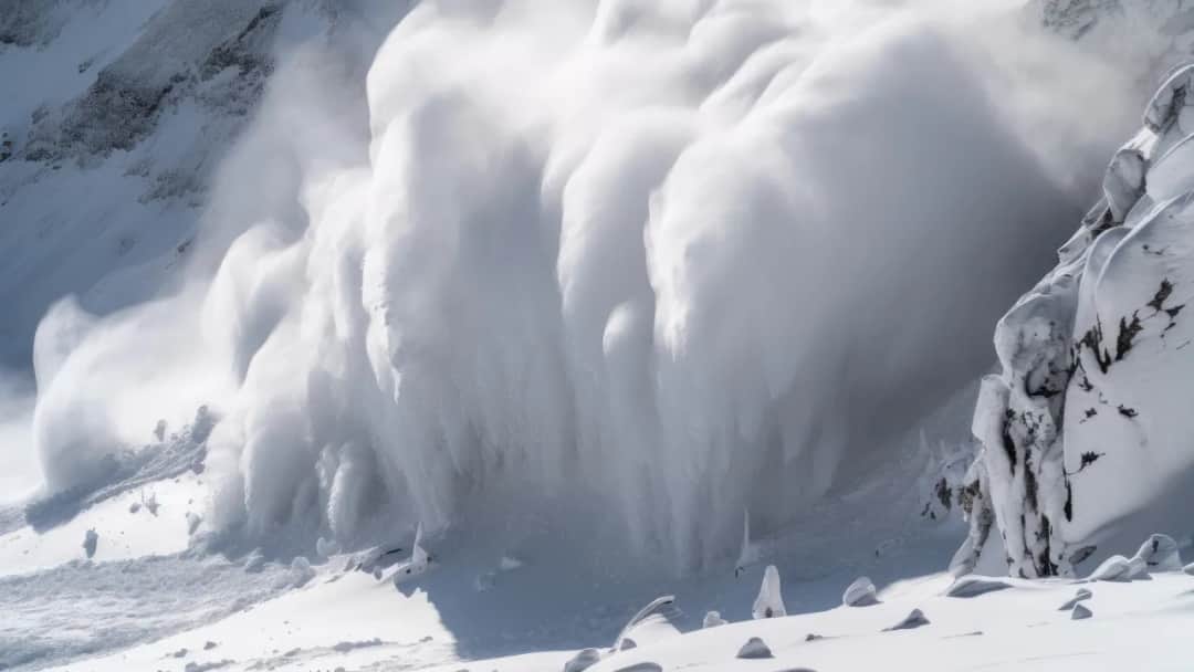 Tatry: Kiedy jechać? Od lawin po burze wybierz bezpieczny termin